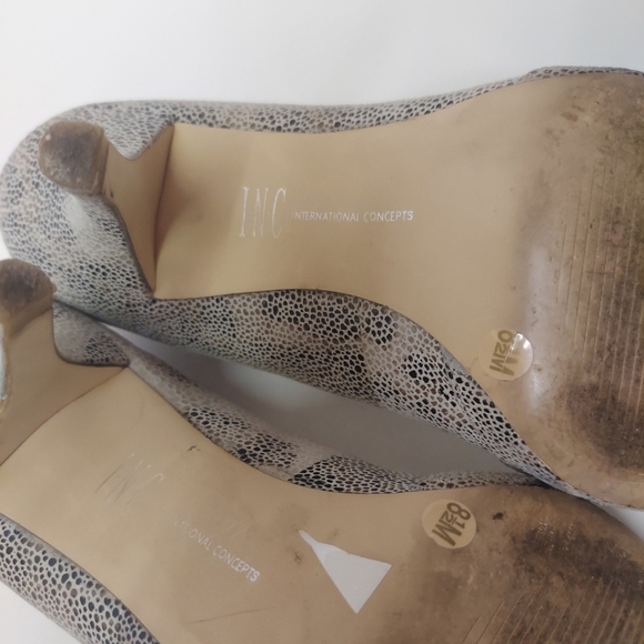 INC International Concepts Women’s Snakeskin Pointed Toe Pumps Size 8.5 Heels - Picture 10 of 13